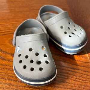 CROCS Gray Toddler/Baby Shoe - Size 4